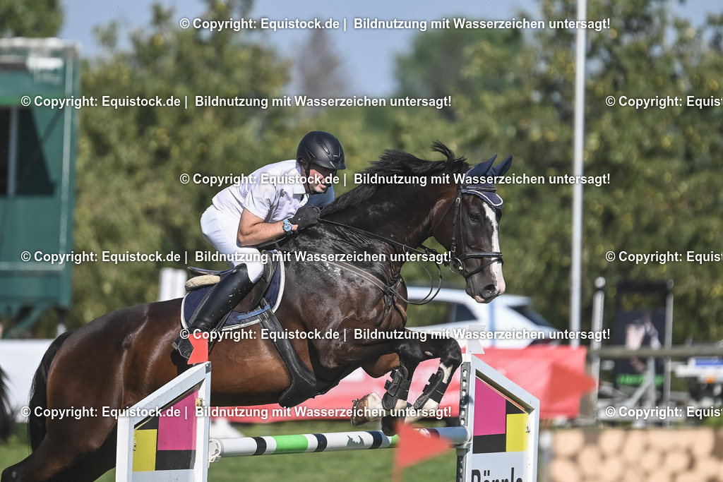 20230908_24_Springen_M_0008 | equistock