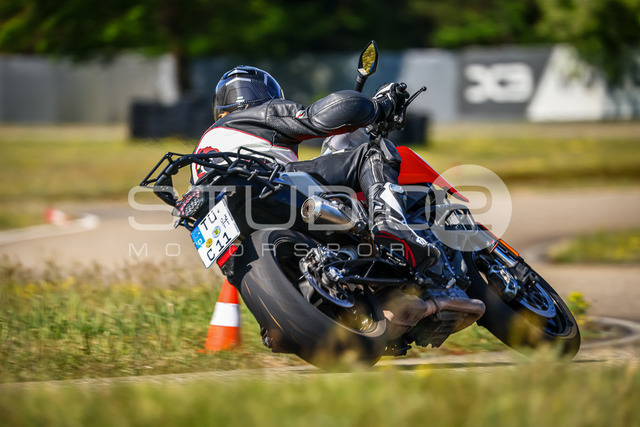 0201-260509DCB-017_201 | Deine Full-Service-Agentur für ✔️Videoproduktionen und ✔️Motorsportfotografie Jetzt Angebot anfragen!