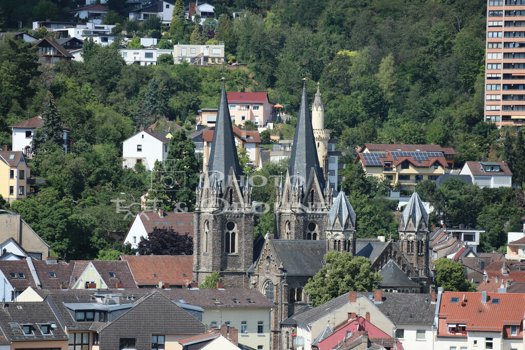 Burg Klopp-7896 | Kirchturm in Binegn am Rhein - Realisiert mit Pictrs.com