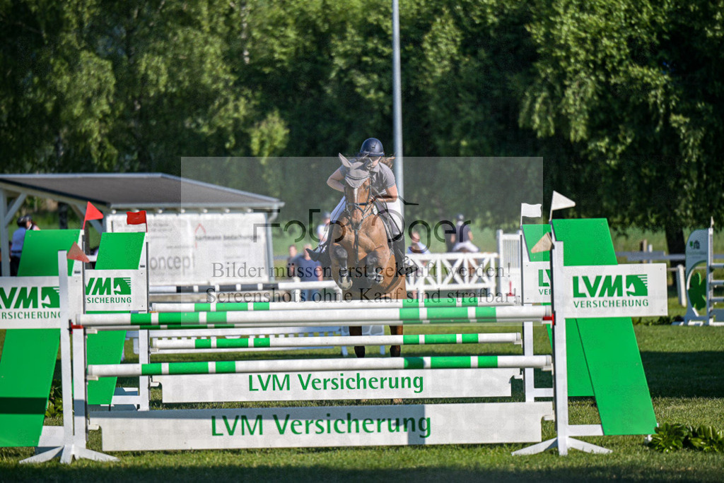 Reitturnier Voxtrup | Entdecke hochwertige Reitturnierfotos von Foto Oger. Professionell, emotional und authentisch – jetzt Lieblingsmomente im Shop bestellen.Deutschlandweite Turnierfotografie. - Realisiert mit Pictrs.com