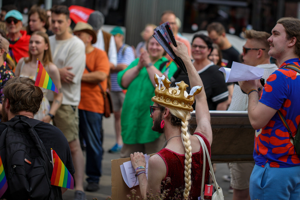 CSD_Moers_190725_090 | Bildergalerie von Sport-Ereignissen aber auch von weiteren spannenden Dingen - nicht nur vom Niederrhein. In Anlehnung an den bekannten Spruch von Hanns Dieter Hüsch heißt das Motto: "Niederrhein ist überall".  - Realisiert mit Pictrs.com
