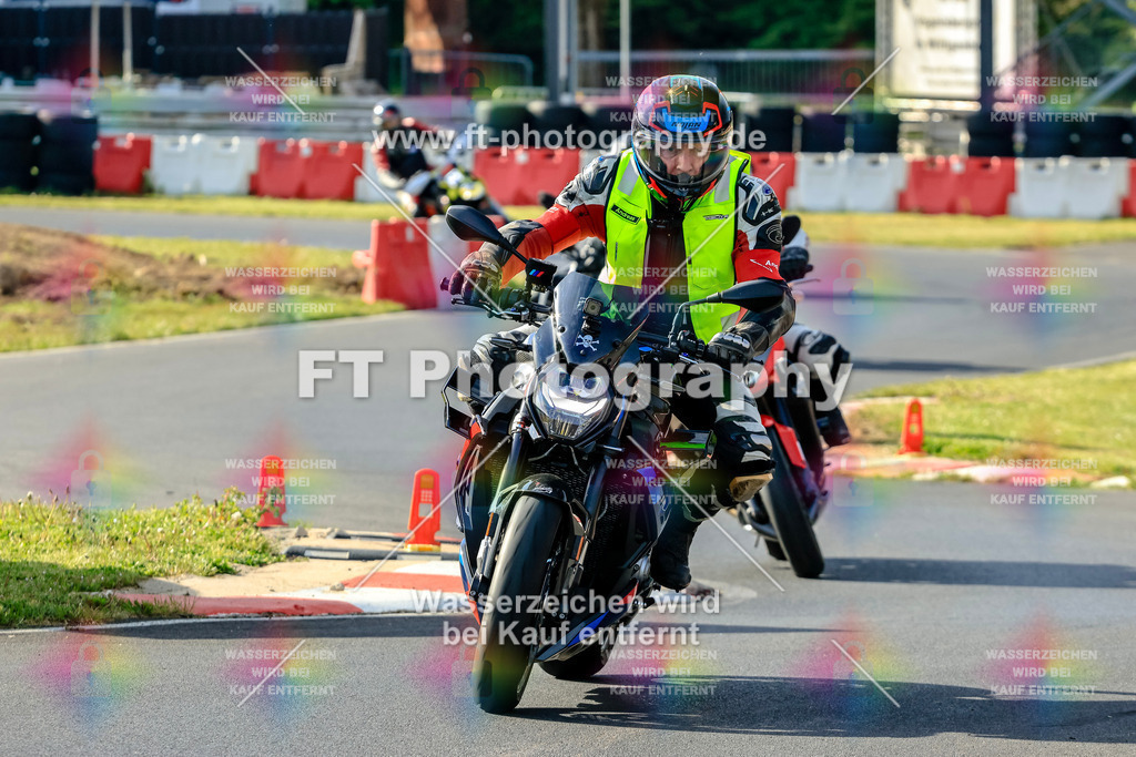 _OTO1203 | Hier findet Ihr Bilder von Touristenfahrten auf der Nürburgring Nordschleife oder von anderen Veranstaltungen die ich besucht habe. Viel Spass beim Durch Schauen 