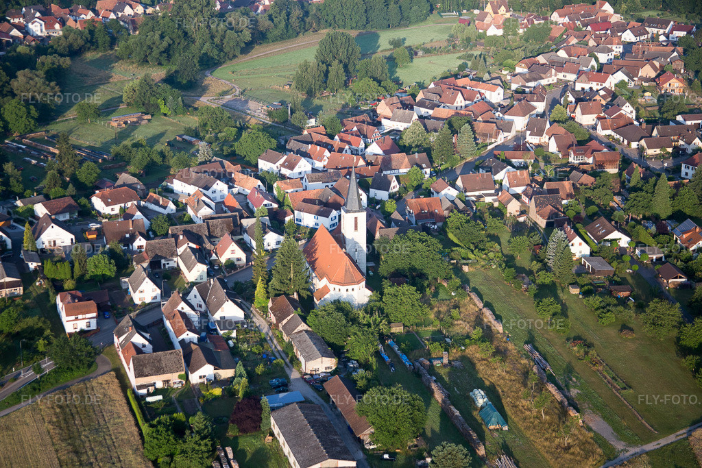 Luftbild: Ortsansicht in Scheibenhard im Bundesland Bas-Rhin in Frankreich. Foto: IMG_082875.jpg vom 26.06.2015 durch Werner Riehm/FLY-FOTO.de
