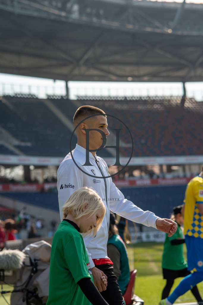 H96_BTSV-37 | Philipp-Heist - Realisiert mit Pictrs.com