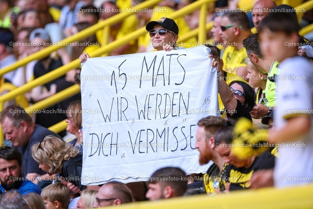 BVB10082501006 | 10.08.2025, Fußball, Borussia Dortmund - Juventus Turin, Testspiel, Signal Iduna Park, Saison 2025 2026: Mats Hummels (ehem. BVB Spieler)   DFB regulations prohibit any use of photographs as image sequences and or quasi-video.