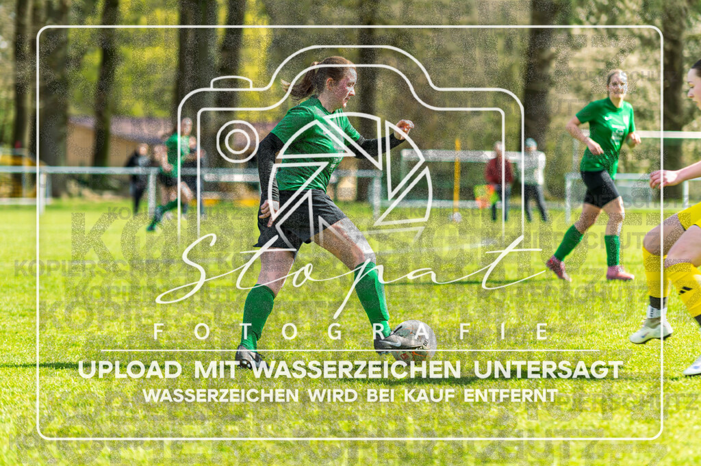 SGFTUS-1032 | Nadine Fellenberg (TuS Eversen-Sulze #20) beim Damen Kreisliga HK/CE Spiel zwischen SG Fulde und TuS Eversen-Sulze im Fulder Zentralstadion, Fulde (Simon Paul Stopat) - Realisiert mit Pictrs.com