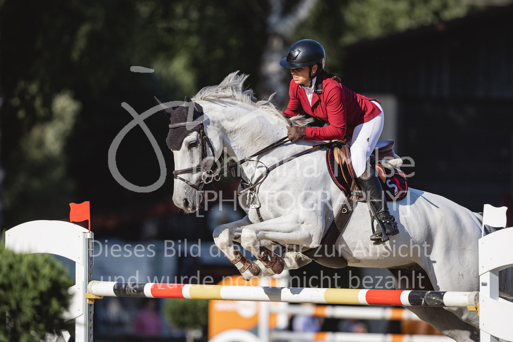 230826_Delbrueck_S1-Spr-925 | Deine schönsten Turniermomente als professionelle Fotos! Entdecke hochwertige Pferdesport-Fotografie im Online-Shop. Jetzt Fotos finden & bestellen!