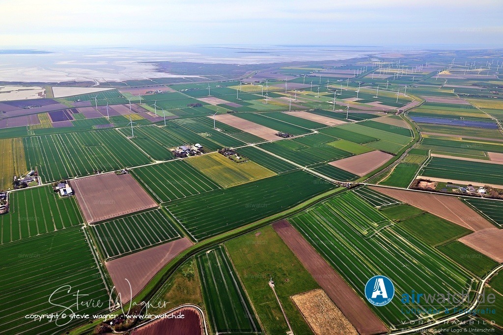Luftbild, Nordfriesland, Reußenköge, Sönke-Nissen-Koog, Cecilienkoog, Koogchaussee,  | Entdecken Sie atemberaubende Luftbilder und Fotografien auf airwatch.de - Tauchen Sie ein in eine Welt voller faszinierender Aufnahmen aus der Vogelperspektive.