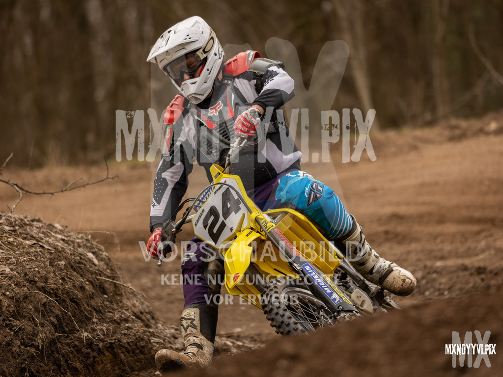 866A0403 | mxndyyvipix