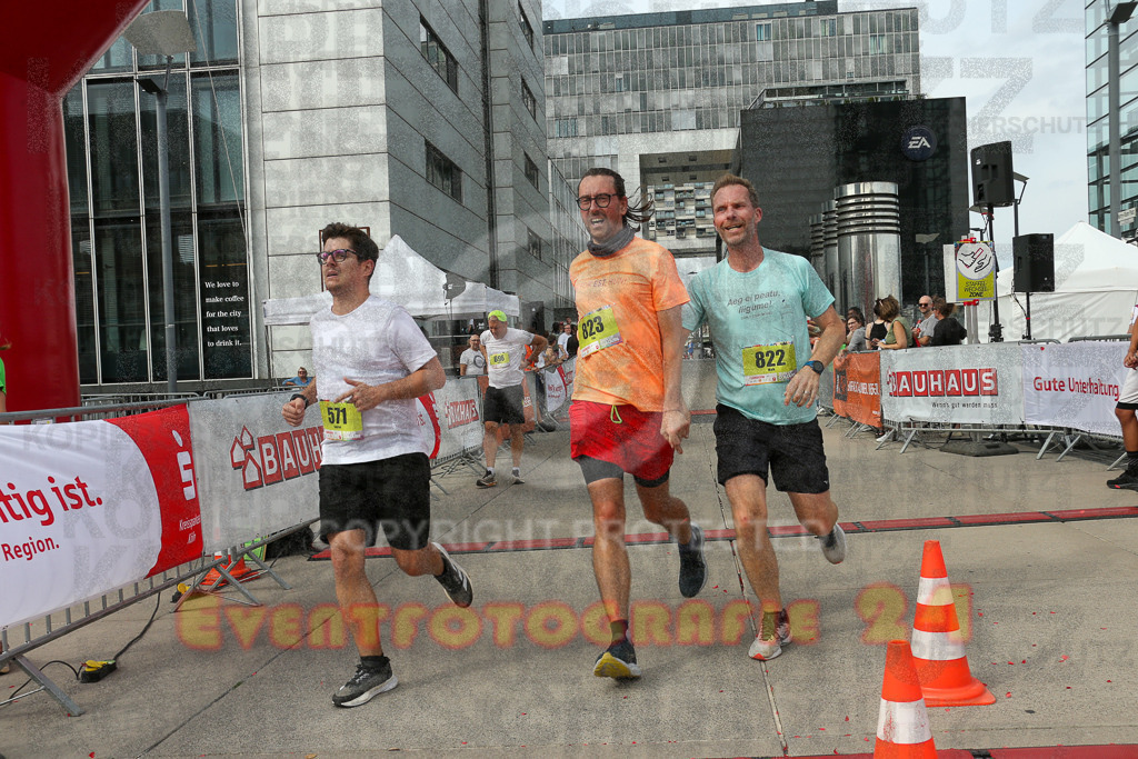 250920_1521_EX1_9009 | Sportfotografie im Rhein-Sieg Kreis, Köln, Bonn, NRW, Rheinland Pfalz, Hessen, etc. Unser Tätigkeitsfeld umfasst den Laufsport vom Volkslauf über den Marathon, Duathlon, Triathon bis zum Ultralauf wie Kölnpfad Ultra oder Schindertrail.