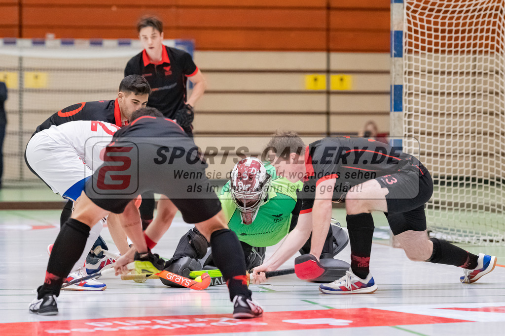 HK_20230113_102692 | 1. Bundesliga ( Halle ) Herren Crefelder HTC - DSD Düsseldorf am 13.1.2023 Crefelder HTC  ( CHTC ) Halle Glockenspitz , Krefeld , Jonas Weißner Torwart ( DSD Düsseödorf #13 )