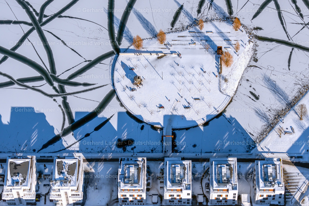 4043869 | Kulturinsel auf dem zugefrorenen Phönixsee, Dortmund