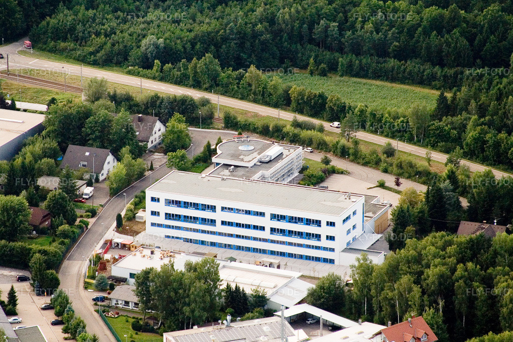 Luftbild: Ittersbach, Industriegebiet im Ortsteil Im Stockmädle in Karlsbad im Bundesland Baden-Württemberg in Deutschland. Foto: IMG_12513.jpg vom 05.08.2008 durch Werner Riehm/FLY-FOTO.de