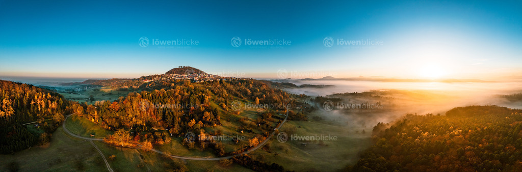 Nebelmeer bei Tagesanbruch unter dem Hohenstaufen | löwenblicke | shop
