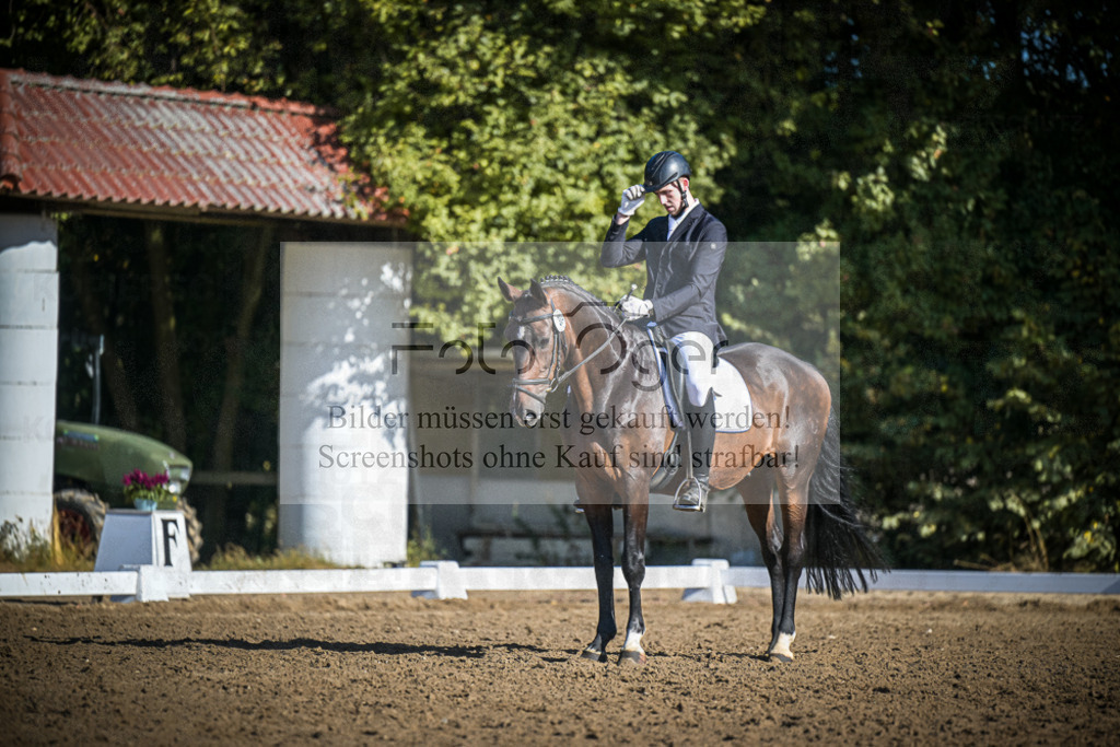 DOS_1311 | Entdecke hochwertige Reitturnierfotos von Foto Oger. Professionell, emotional und authentisch – jetzt Lieblingsmomente im Shop bestellen.Deutschlandweite Turnierfotografie. - Realisiert mit Pictrs.com