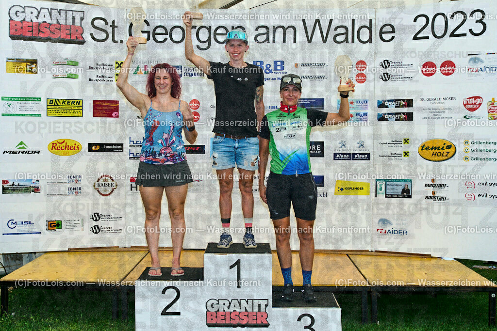 ALP8097_XXIX_GRANITBEISSER_Siegerehrung | (C)FotoLois.com, Alois Spandl, 29. GRANITBEISSER - Mountainbike-Marathon in St. Georgen am Walde, Start/Ziel/Siegerehrung, Sa 2. September 2023.