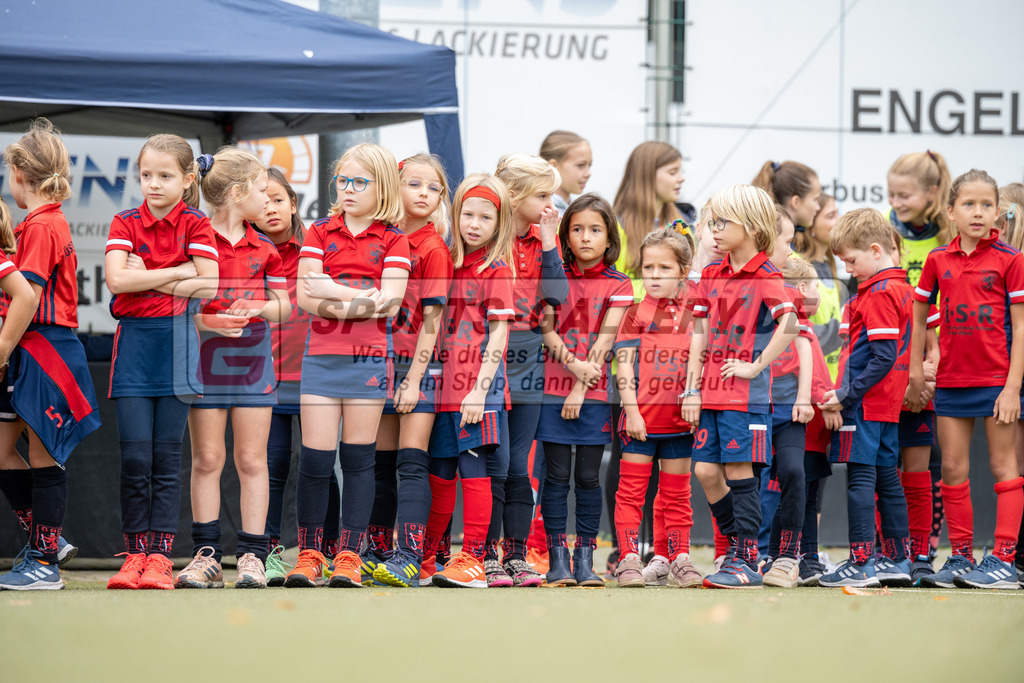 SFE_20231022_0008 | Deutsche Meisterschaft Weibliche U16 Finale Uhlenhorst Mülheim - Düsseldorfer HC am 22.10.2023 in Köln (Düsseldorfer Hockeyclub 1905 e.V.), Photo: Stephan Fehrmann 2023 (Sports-Gallery)