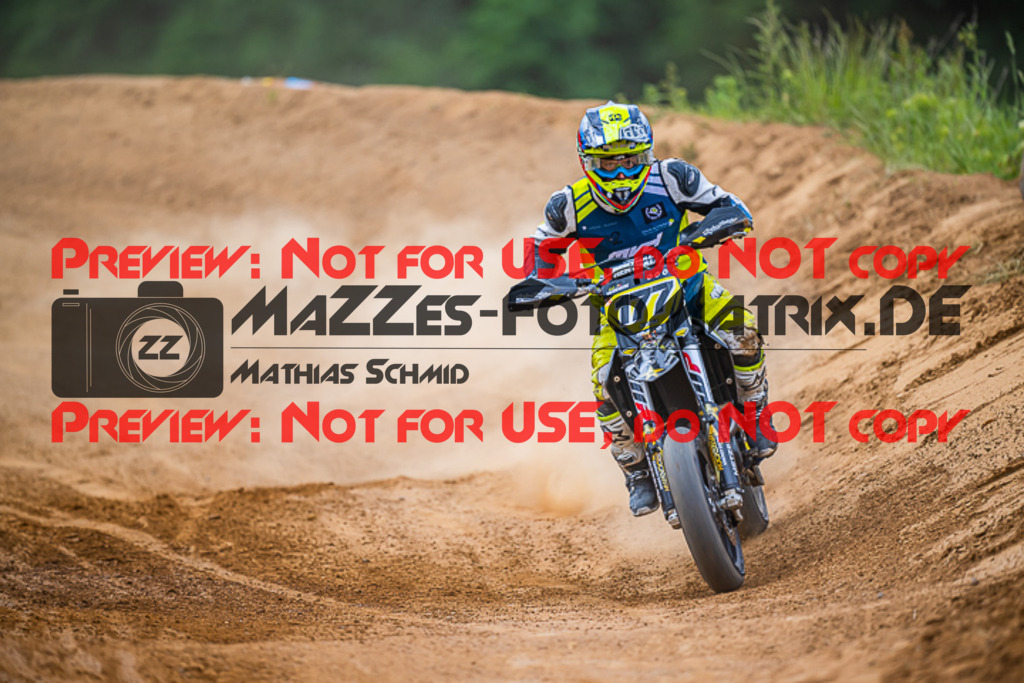 MaZZes_FotoMatrix_220528_8062 | Fotograf Mathias Schmid
Sportfotograf,
Eventfotograf,
Hochzeitsfotograf,
Portraitfotograf