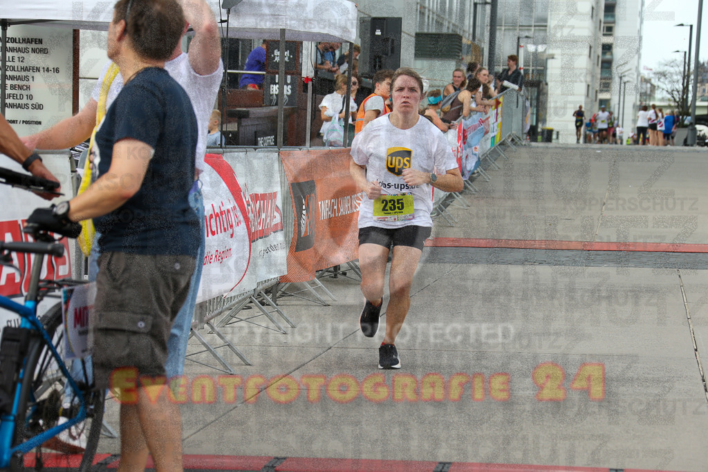 250920_1530_EX1_9738 | Sportfotografie im Rhein-Sieg Kreis, Köln, Bonn, NRW, Rheinland Pfalz, Hessen, etc. Unser Tätigkeitsfeld umfasst den Laufsport vom Volkslauf über den Marathon, Duathlon, Triathon bis zum Ultralauf wie Kölnpfad Ultra oder Schindertrail.