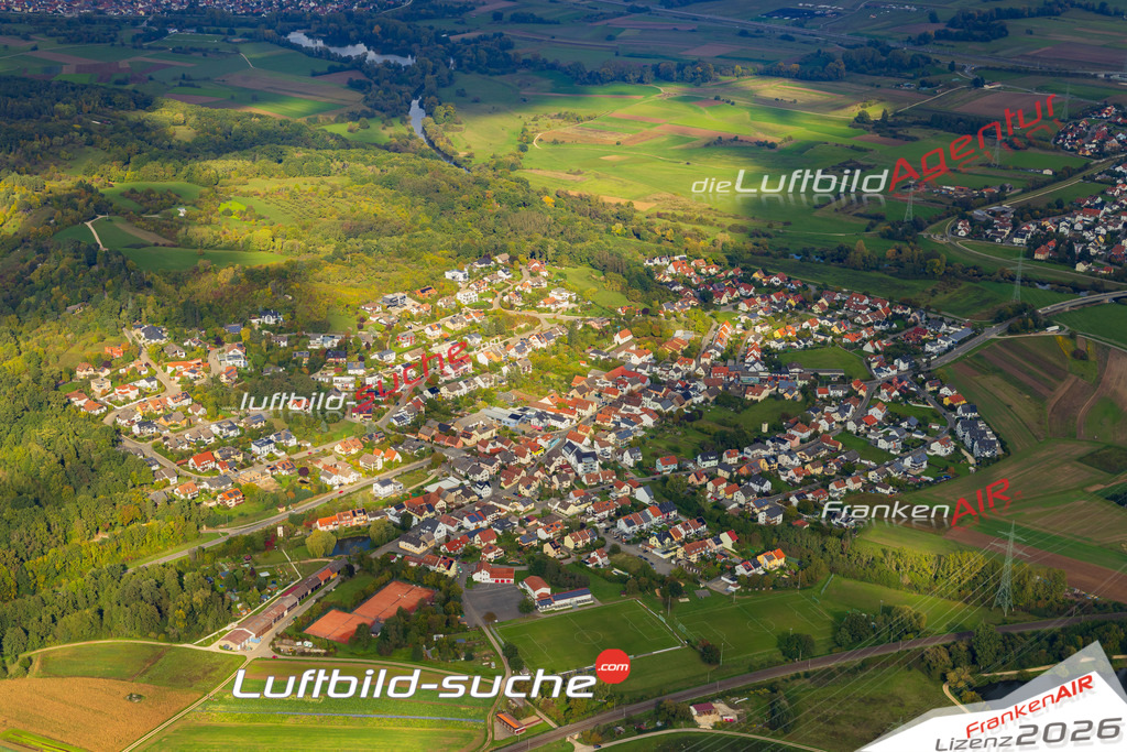 Klassische Luftaufnahme ohne Drohne zeigt:Dörfleins bei Hallstadt - Die Luftbildaufnahme wurde 2025 vom UL-Flugzeug heraus erstellt ( keine Drohne ) - Hochauflösende Luftaufnahme -Nicht vergleichbar mit Google Maps oder Satelittenbilder- Die Geschenkidee !Mit Lizenz und Bildrechte bestellbar