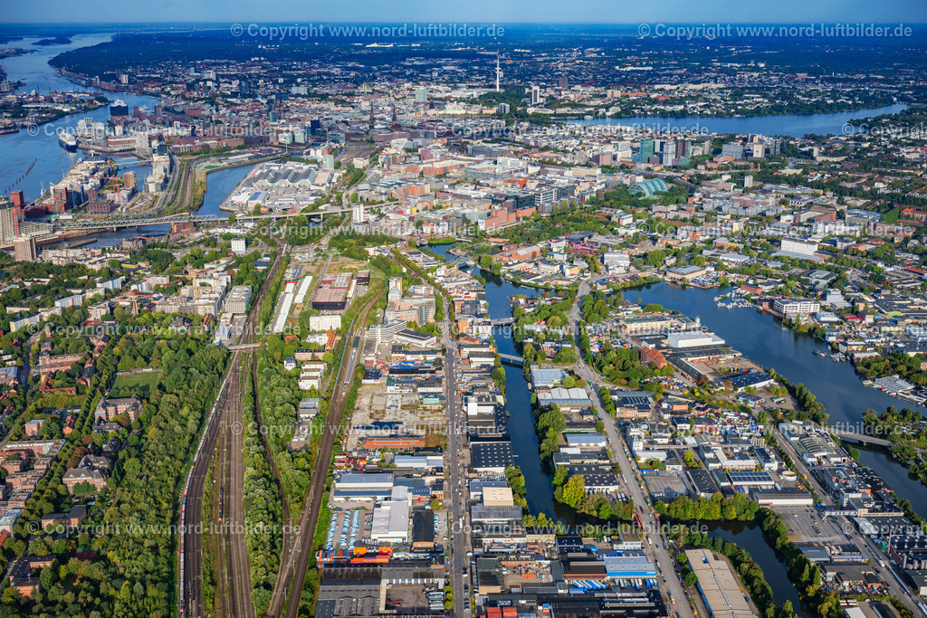 Hamburg_Rothenburgsort_ELS_6899200925 | HAMBURG 20.09.2025 Entwicklungsgebiet "Neuer Huckepackbahnhof der Industriebrache an der Billstraße im Stadtteil Rothenburgsort in Hamburg. // Development area "New piggyback station on the industrial wasteland at Billstrasse in the Rothenburgsort district of Hamburg. Foto: Martin Elsen