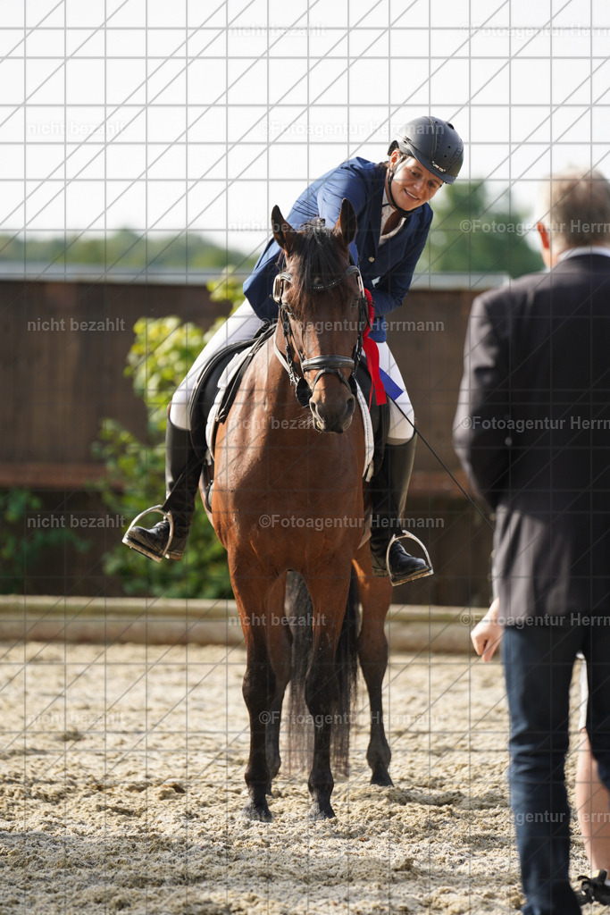 20230826-FAH04590 | Forstinning, 2023, Dressurturnier, Turniersportbilder, Turnierfotografen Bayern, Fotoagentur Herrmann, Reitsportfotografie, Turnierbilder