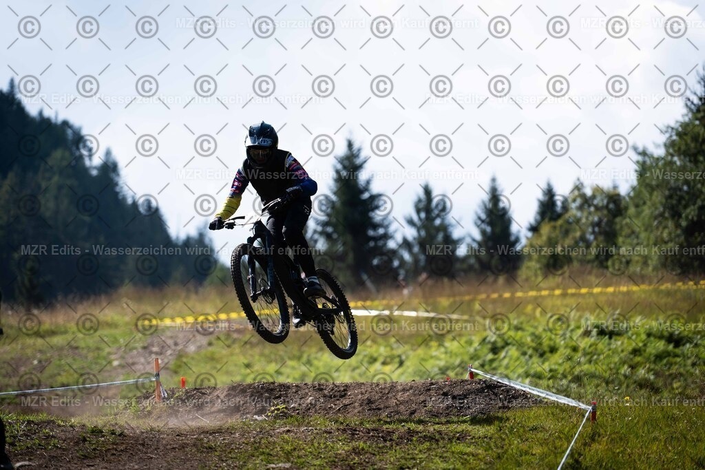 x-144 | mzredits - Realisiert mit Pictrs.com