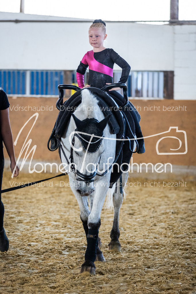 SS-Mini-142 | MomenTaufnahmen Pferdesportfotos