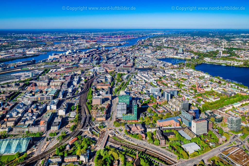 Hamburg_St_Georg_Hammerbrook_ELS_0931270425 | HAMBURG 27.04.2025 Büro- und Unternehmensverwaltungs Hochhaus- Gebäude zwischen Kolbergstraße und Beim Strohhause an der Straße Steindamm im Ortsteil Sankt Georg in Hamburg, Deutschland. // Office and corporate management high-rise building between Kolbergstrasse and Beim Strohhause on street Steindamm in the district Sankt Georg in Hamburg, Germany. Foto: Martin Elsen