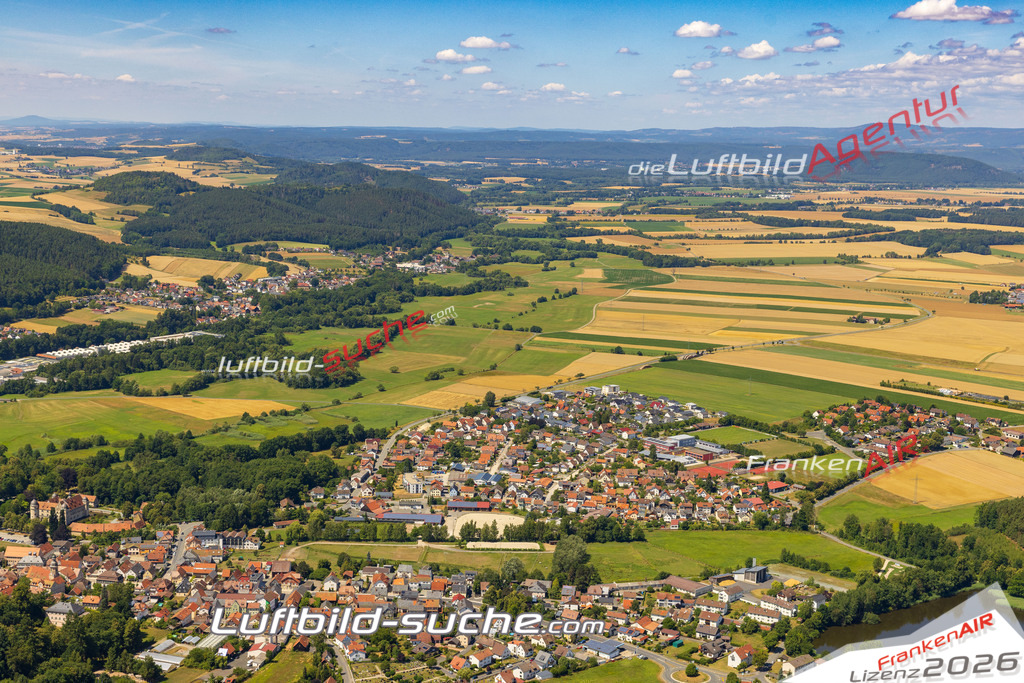 Luftaufnahme der Stadt Mitwitz - Die Luftaufnahme wurde 2025 vom UL-Flugzeug heraus erstellt ( keine Drohne ) - Hochauflösende Luftaufnahme - für professionelle Ausdrucke geeignet. Die Geschenkidee !Mit Lizenz und Bildrechte bestellbar