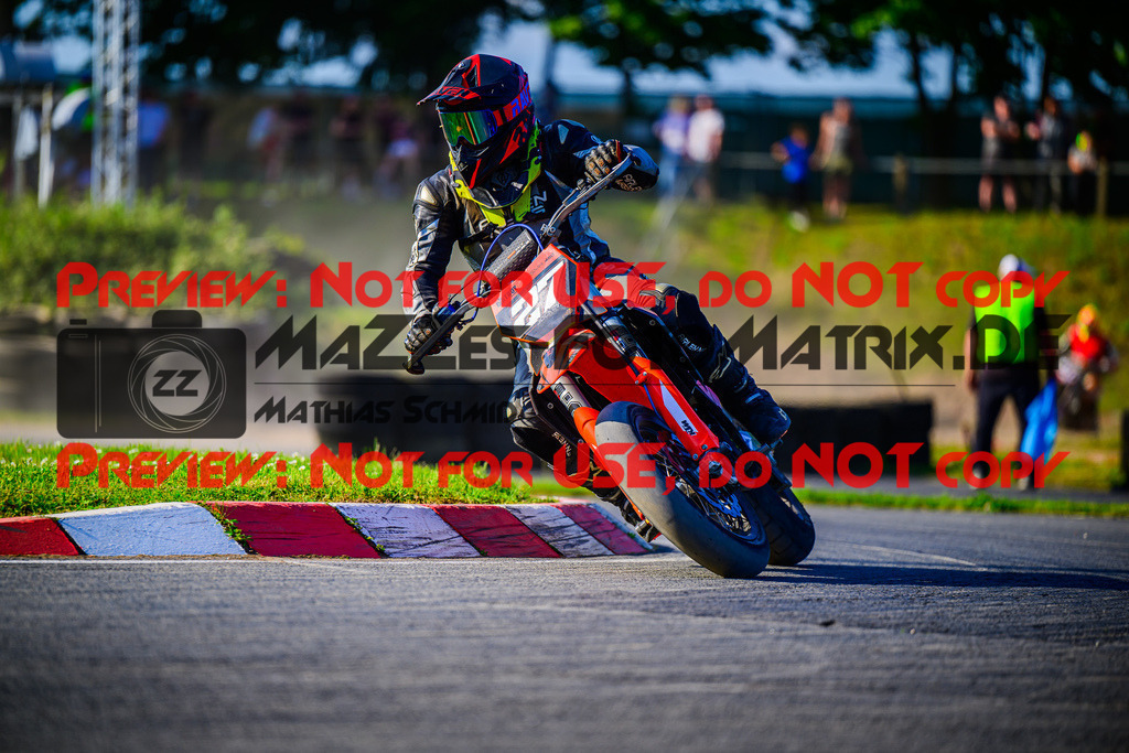 MaZZes_FotoMatrix_240511_6021986_9164 | UE40