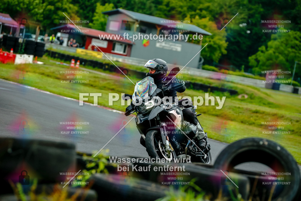 VBK-3917 | Hier findet Ihr Bilder von Touristenfahrten auf der Nürburgring Nordschleife oder von anderen Veranstaltungen die ich besucht habe. Viel Spass beim Durch Schauen 