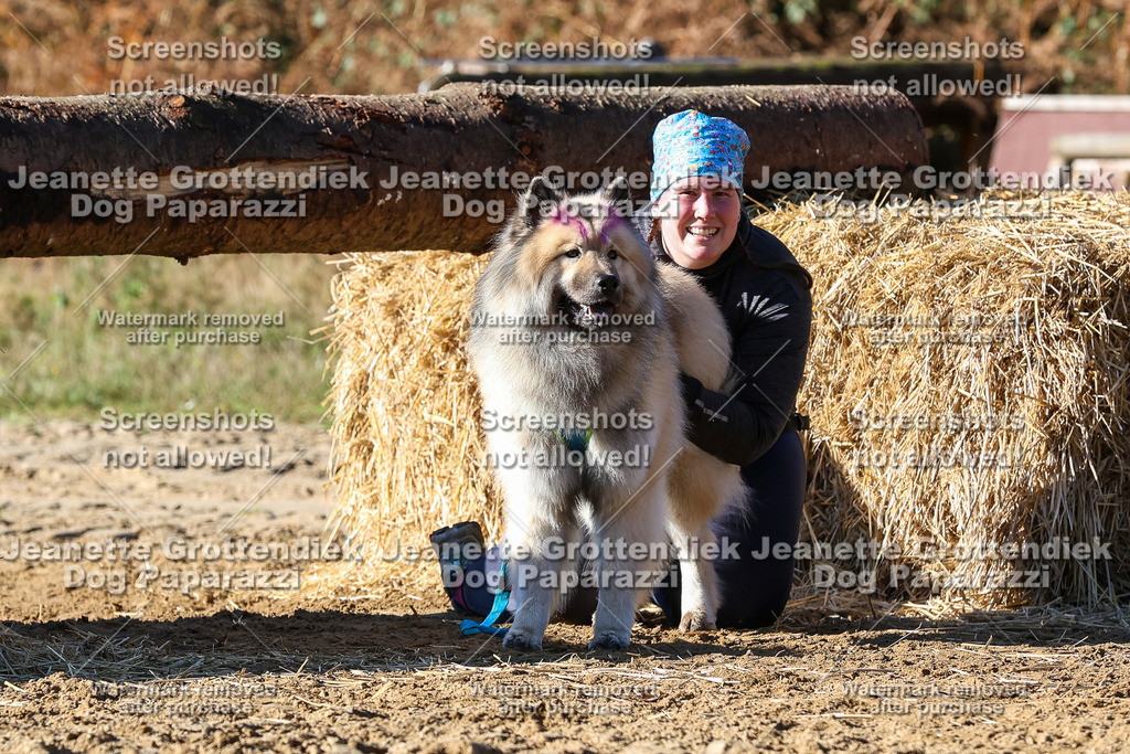 Dog Paparazzi - Strongdog 10-25-2567 | Dog Paparazzi Jeanette Grottendiek Fotografie & Videografie - Realisiert mit Pictrs.com