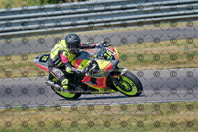 26bt04-0931 | markuskiefer.com - Realisiert mit Pictrs.com