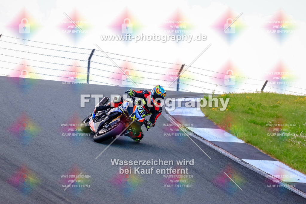 _TCM4070 | Hier findet Ihr Bilder von Touristenfahrten auf der Nürburgring Nordschleife oder von anderen Veranstaltungen die ich besucht habe. Viel Spass beim Durch Schauen 