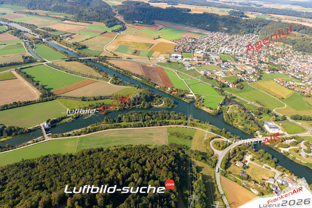 Die Luftbildaufnahme muendung-altmuehl - main-donau-kanal wurde 2020 mittels Flugzeug (keine Drohne) erstellt. Perfekte Schärfe und Druck- Ergebnisse- Garantiert!