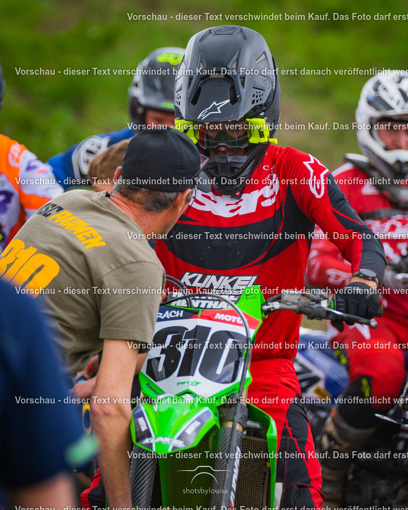 04_13_Bensdorf_MX1-2853 | Sportfotografin aus Berlin-Brandenburg mit Fokus auf Motocross. Ich halte deine sportliche Leistung und echte Emotionen auf und neben der Strecke professionell fest. Entdecke die Fotos von deinem Rennen und bestelle sie direkt hier im Shop.