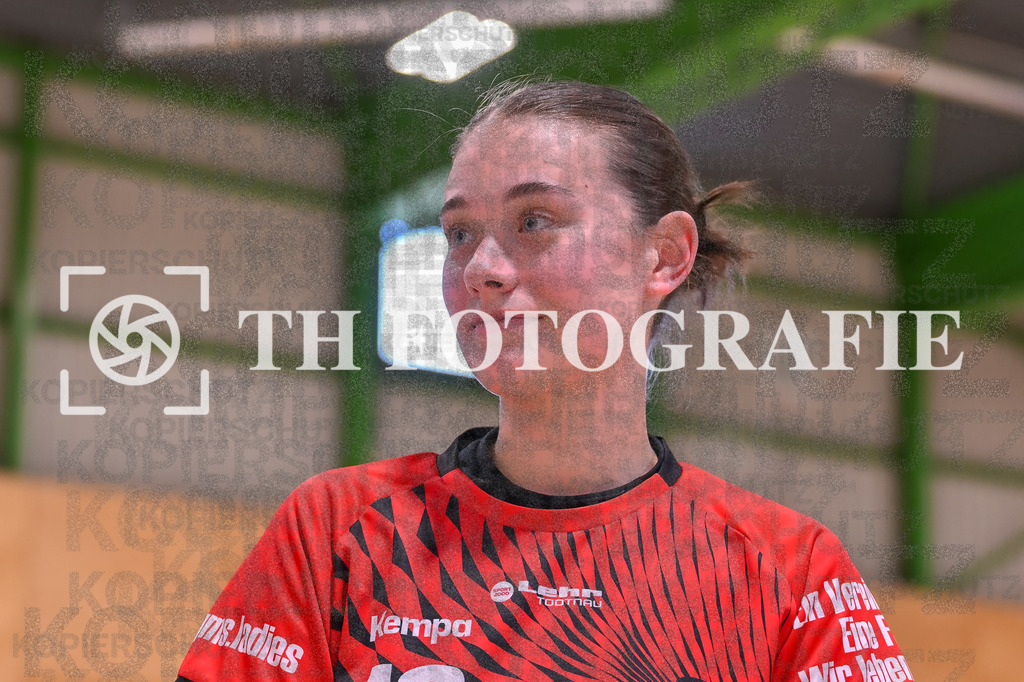 GER, SG Maulburg/Steinen - HB Kinzigtal, Handball, Suedbadenliga, 22. Spieltag, Saison 2023/2024, 27.04.2024 | Elisa Geiss (SG Maulburg/Steinen, #19)

GER, SG Maulburg/Steinen - HB Kinzigtal, Handball, Suedbadenliga, 22. Spieltag, Saison 2023/2024, 27.04.2024

Foto: TH Fotografie/Thomas Hess