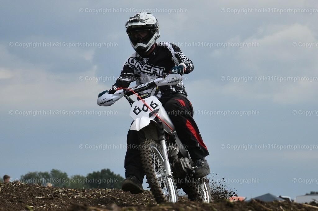 DSC_0027_01 (2) | Sportfotografie , Motorsport, Motoross, Reitsport, Mointainbike, Enduro,
Landschaft , Outdoor, Eventfotografie, Landschaft, Bilder online bestellen - Realisiert mit Pictrs.com