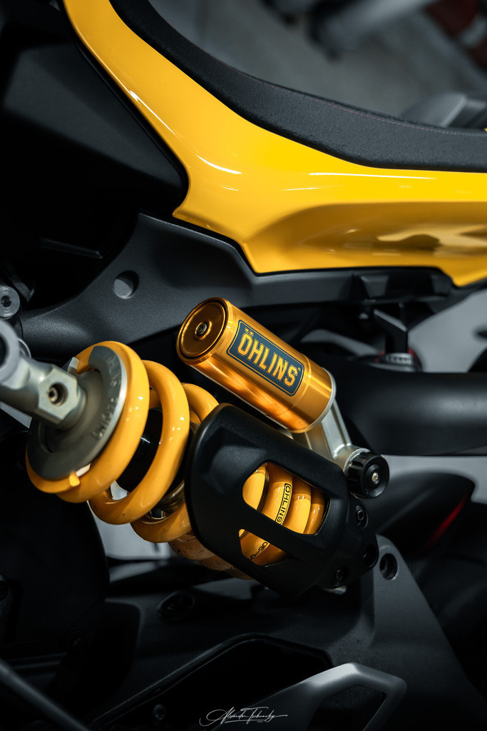 Ducati Panigake V2S | Entdecken Sie die faszinierende Welt von Alexander Tschuncky Arts: Kreative Fotografie, atemberaubende Automobilkunst und hochwertiger Bilderdruck. Lassen Sie sich inspirieren! - Realisiert mit Pictrs.com