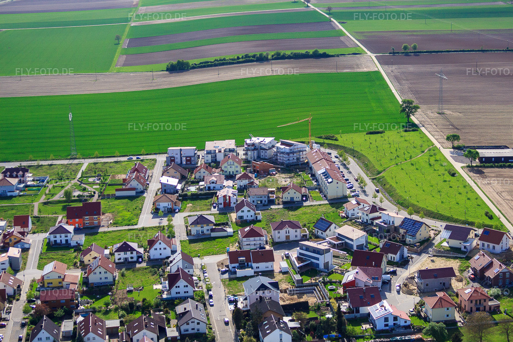 Luftbild: Am Höhenweg aus Osten in Kandel im Bundesland Rheinland-Pfalz in Deutschland. Foto: IMG_49931.jpg vom 01.05.2012 durch Werner Riehm/FLY-FOTO.de