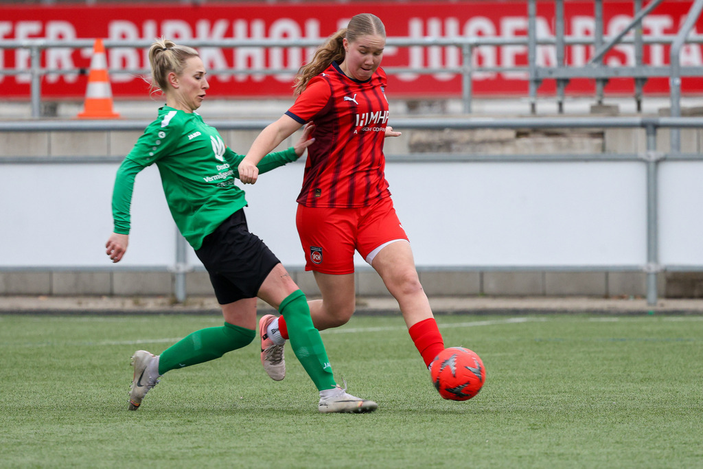 20260315-FCH-Steinheim_088 | 1.FC Heidenheim 1846 II vs. TV Steinheim, Fußball, Frauen, Bezirksliga, 2025/2026, 12. Spieltag, 15.03.2026 in Heidenheim, Kunstrasen b. Voith-Arena West(Foto: Michael Bulling) - Realisiert mit Pictrs.com
