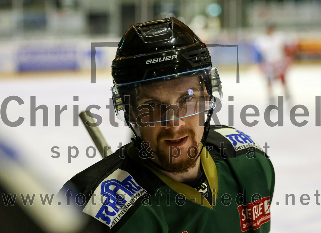 2023-03-07_071_TSV_Erding_gegen_ESC_Kempten | Erding, Deutschland, 07.03.2023:
Eishockey, Bayernliga Playoffs 2022 / 2023, Viertelfinale, TSV Erding gegen ESC Kempten, Endergebnis: 9:3

Roni Rukajärvi (Erding Gladiators, #61)

Foto: Christian Riedel / fotografie-riedel.net