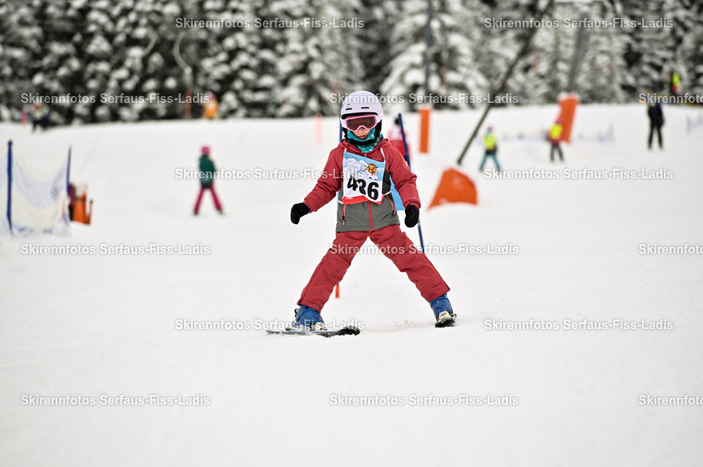 SRF_20.02.2026_0353 | Skirennfotos,Serfaus,Fiss,Ladis,Kinderskirennen,Winter,Tirol,Oberland,skirace,SFL,feelfree,weil wir's genießen,ski,Ski,skifahren,Sonnenplateau, - Realisiert mit Pictrs.com
