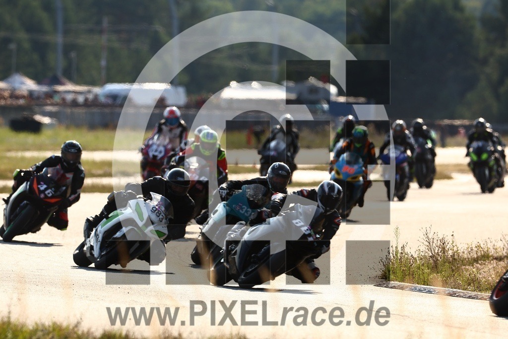 start-20240803_05193 | Schöne Erinnerungen an spannende Momente - das festzuhalten ist unser Job. PIXELrace.de ist seit 2003 auf den Rennstrecken Europas unterwegs um die Action draußen beim Fahren und die wunderbare Stimmung imm Fahrerlager für euch einzufangen.