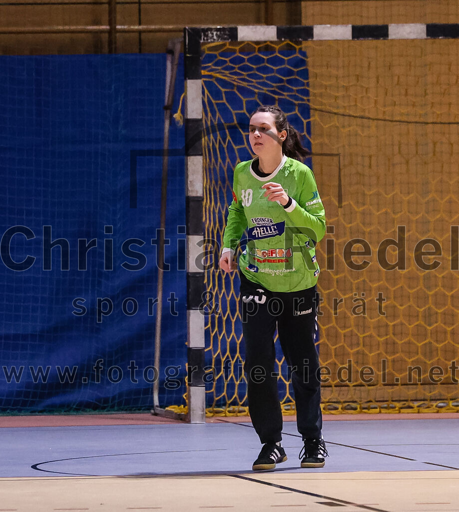 2025-01-18_059_SpVgg_Altenerding_gegen_TV_Altoetting | Erding, Deutschland, 18.01.2025:Handball, Bezirksoberliga Frauen Altbayern 2024 / 2024, 11. Spieltag, SpVgg Altenerding gegen TV Altötting, Endergebnis: 19:24Torfrau Lena Bernauer (SpVgg Altenerding, #30)Foto: Christian Riedel / fotografie-riedel.net