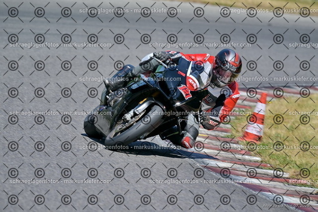 25bt04-0666 | markuskiefer.com - Realisiert mit Pictrs.com