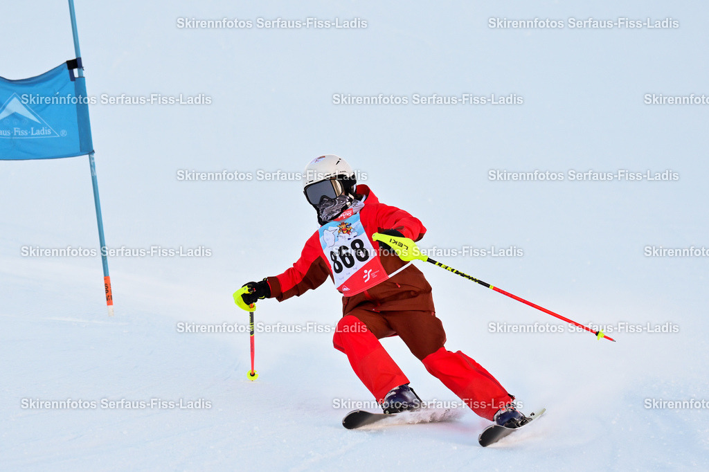SRF_25.12.2025_0217 | Skirennfotos,Serfaus,Fiss,Ladis,Kinderskirennen,Winter,Tirol,Oberland,skirace,SFL,feelfree,weil wir's genießen,ski,Ski,skifahren,Sonnenplateau, - Realisiert mit Pictrs.com