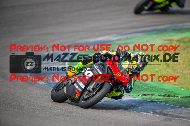 MaZZes_FotoMatrix_240701_6007705_1084 | INST