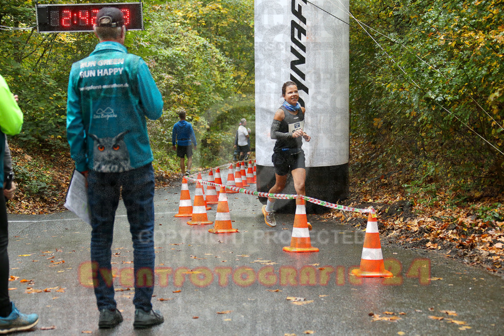 241027_0942_EX1_3353 | Sportfotografie im Rhein-Sieg Kreis, Köln, Bonn, NRW, Rheinland Pfalz, Hessen, etc. Unser Tätigkeitsfeld umfasst den Laufsport vom Volkslauf über den Marathon, Duathlon, Triathon bis zum Ultralauf wie Kölnpfad Ultra oder Schindertrail.